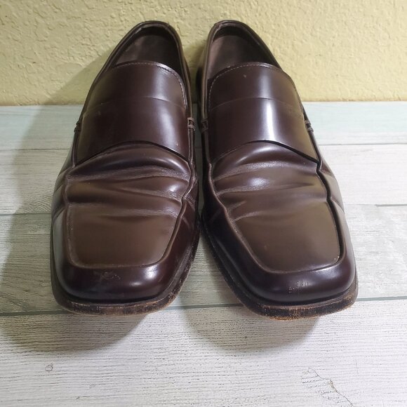 Pair of Prada Men’s Bown Leather Loafers Size 8 Made in Itay Toe - Heal 12” OSD - Picture 2 of 15